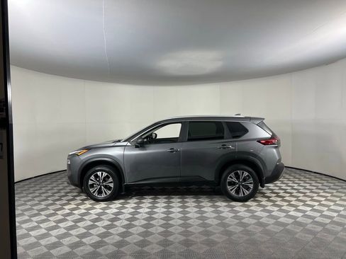 Used 2023 Nissan Rogue SV w/ SV Premium B Package image 10