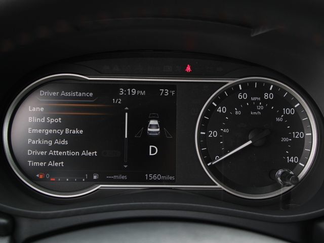 Certified 2025 Nissan Versa SR w/ Trunk Package FWD image 18