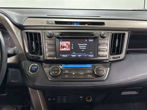 Used 2014 Toyota RAV4 Limited image 10