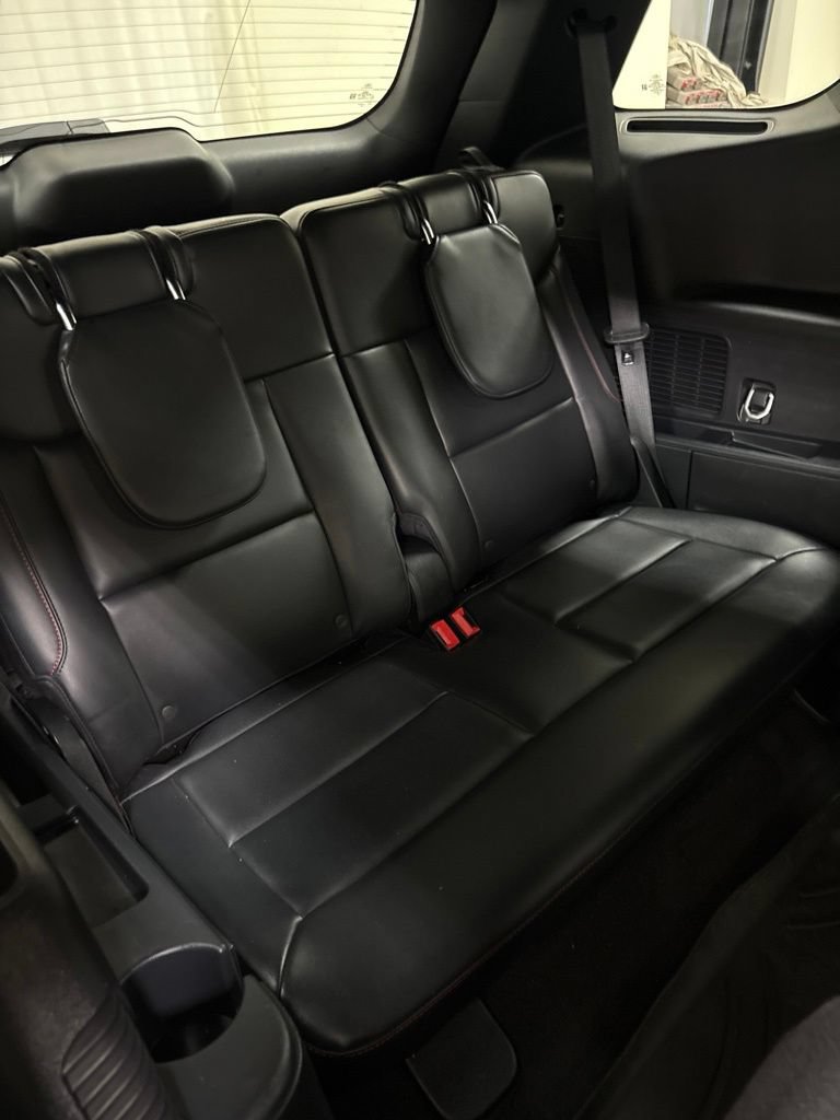 Used 2025 Ford Explorer ST-Line AWD/4WD image 32