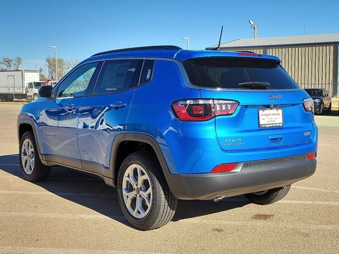 New 2026 Jeep Compass Latitude image 3