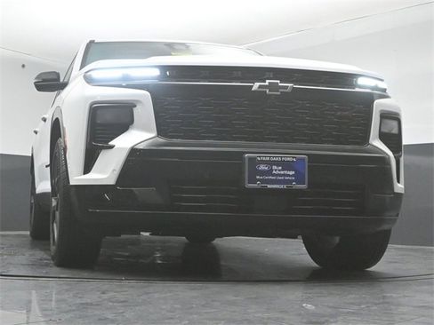 Used 2024 Chevrolet Traverse RS w/ LPO, Floor Liner Package image 35