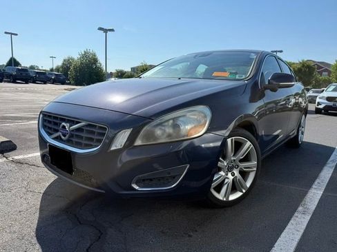 Used 2011 Volvo S60 T6 AWD/4WD image 2
