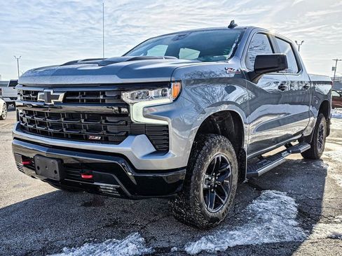Used 2024 Chevrolet Silverado 1500 LT Trail Boss w/ Convenience Package II image 3