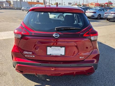 Used 2022 Nissan Kicks SV image 10