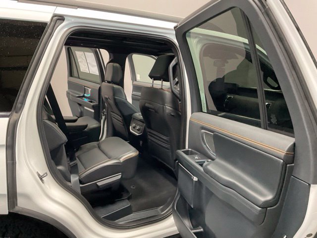 Used 2025 Ford Expedition Tremor AWD/4WD image 25