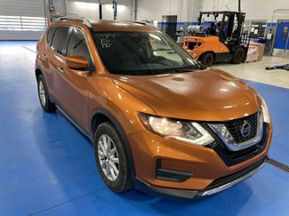 Used 2019 Nissan Rogue SV image 1