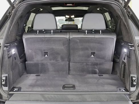 Used 2024 BMW X7 xDrive40i w/ M Sport Package AWD/4WD image 42