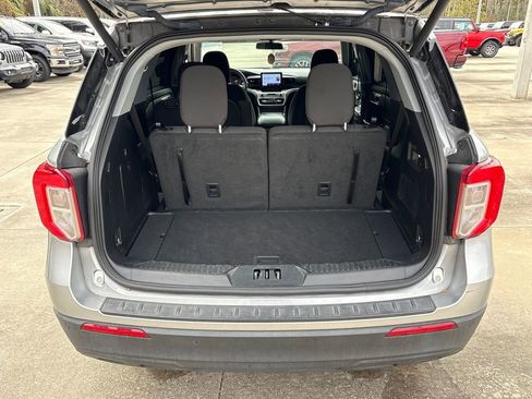 Used 2022 Ford Explorer XLT image 30