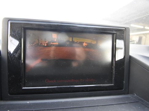 Used 2012 Lexus CT 200h Premium w/ Leather Pkg FWD image 9