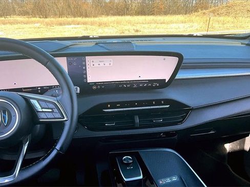 Used 2025 Buick Enclave Preferred image 9