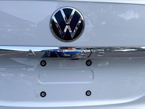 Used 2023 Volkswagen Atlas Cross Sport SE w/ Black Wheel Package FWD image 33