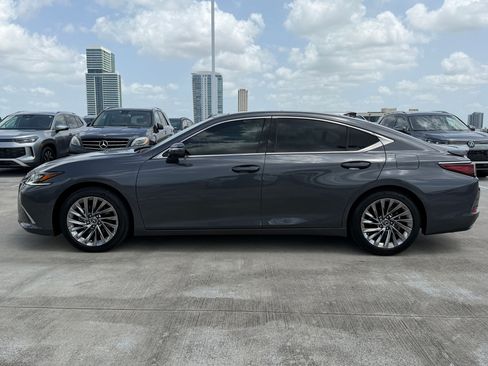 Used 2024 Lexus ES 350 Ultra Luxury FWD image 2