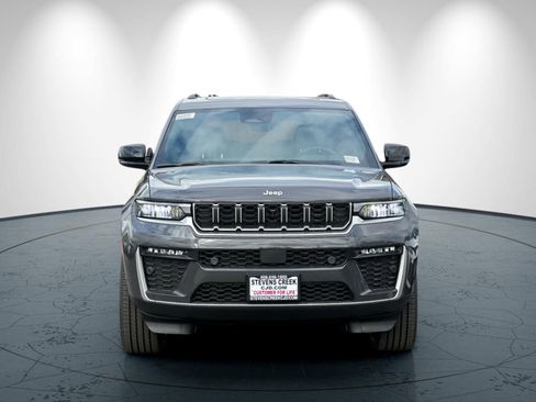 New 2026 Jeep Grand Cherokee L Limited AWD/4WD image 9