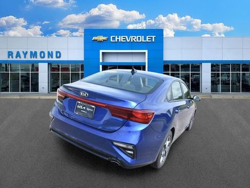 Used 2020 Kia Forte LXS FWD image 3