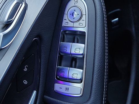 Used 2022 Mercedes-Benz GLC 300 4MATIC image 21