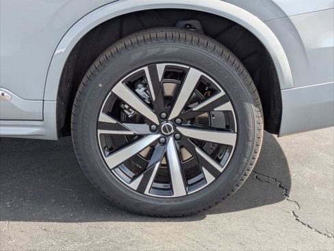 New 2026 Volvo XC90 B5 Core image 6