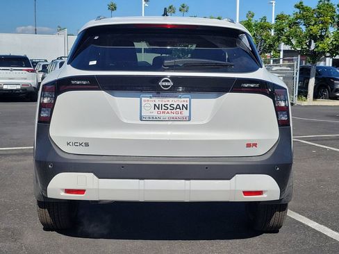 New 2026 Nissan Kicks SR image 19