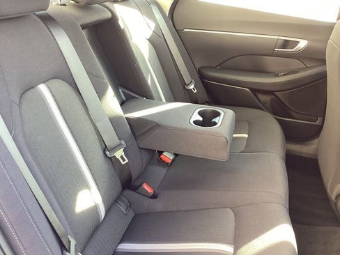 Certified 2023 Hyundai Sonata SEL w/ Preferred Accessory Package image 17