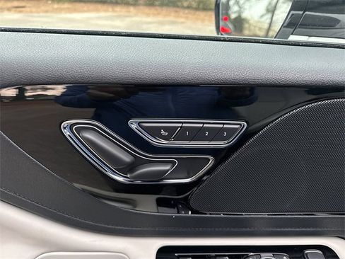 New 2026 Lincoln Aviator Premiere image 12