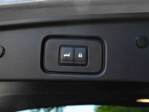 Used 2023 Nissan Pathfinder Platinum FWD image 44