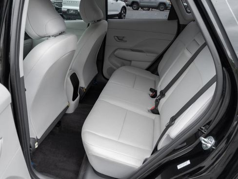 Used 2024 Hyundai Kona SE FWD image 23