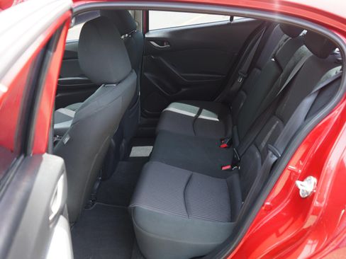 Used 2015 MAZDA MAZDA3 i Touring w/ Technology Package FWD image 21