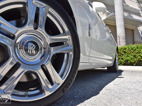 Used 2015 Rolls-Royce Ghost image 31