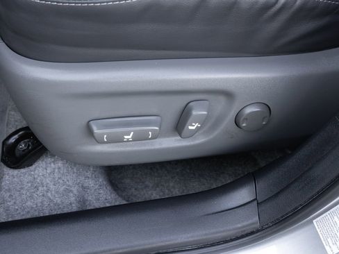 Used 2013 Toyota Prius Four w/ Deluxe Solar Roof Pkg image 12