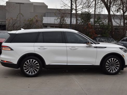 Certified 2023 Lincoln Aviator Reserve w/ Elements Package Plus image 6