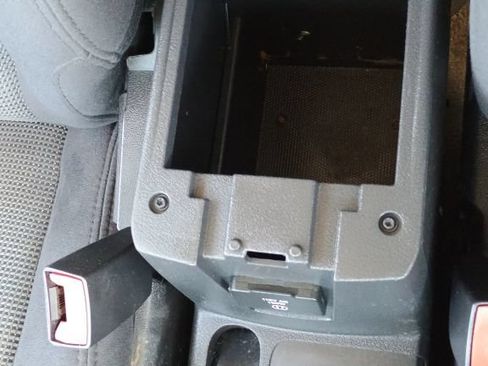 Used 2016 Jeep Patriot Latitude FWD image 13