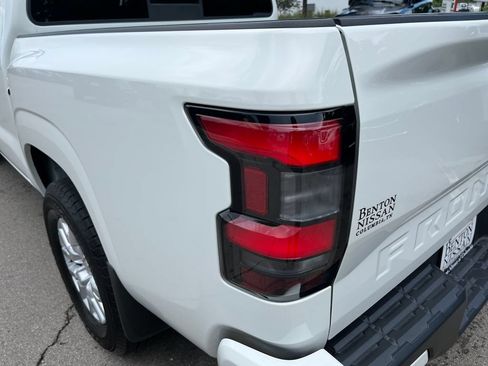 Used 2022 Nissan Frontier SV AWD/4WD image 39