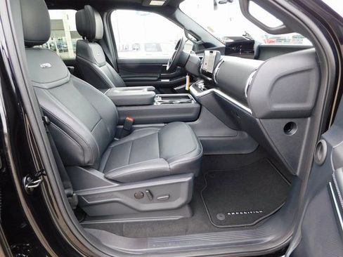 New 2026 Ford Expedition Platinum w/ Stealth Appearance Package image 19
