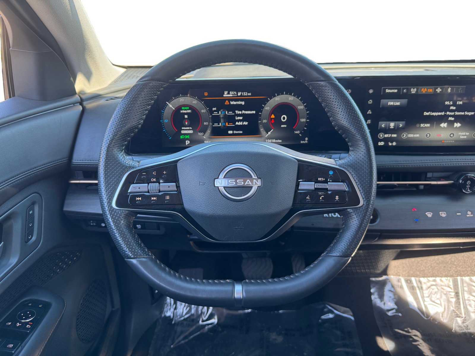 Used 2024 Nissan Ariya FWD image 12