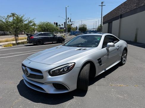 Used 2017 Mercedes-Benz SL 550 w/ Driver Assistance Package image 3