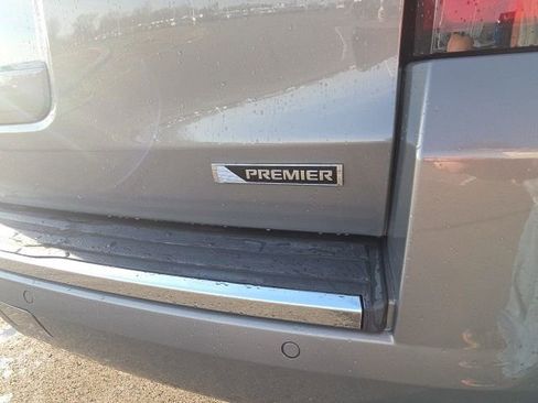 Used 2018 Chevrolet Suburban Premier image 10