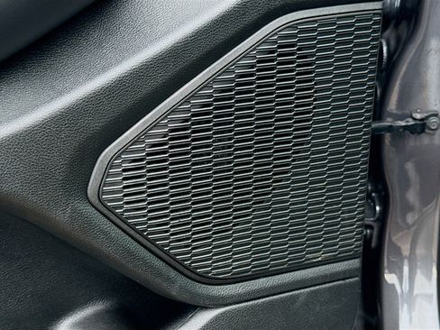 Used 2024 Jeep Grand Cherokee L Limited w/ Luxury Tech Group II image 24