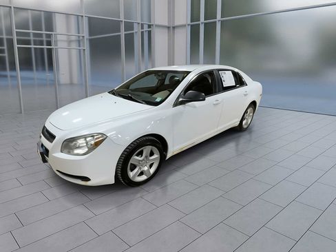 Used 2010 Chevrolet Malibu LS image 4