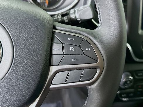 Used 2022 Jeep Cherokee Latitude Lux image 22