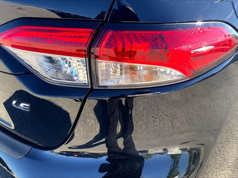 Certified 2025 Toyota Corolla LE image 29