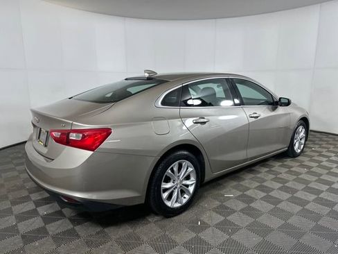 Used 2023 Chevrolet Malibu LT image 3