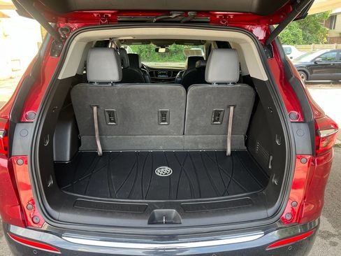 Used 2018 Buick Enclave Essence w/ Trailering Package AWD/4WD image 11