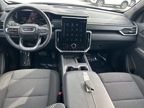 Used 2025 GMC Acadia Elevation image 15