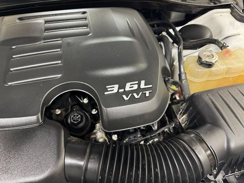 Used 2017 Chrysler 300 S image 76