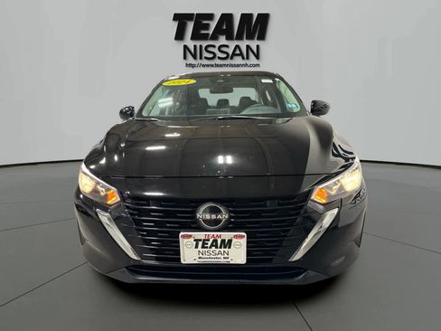 Used 2024 Nissan Sentra SV image 2