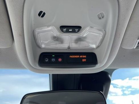 Used 2021 Chevrolet TrailBlazer LT AWD/4WD image 49