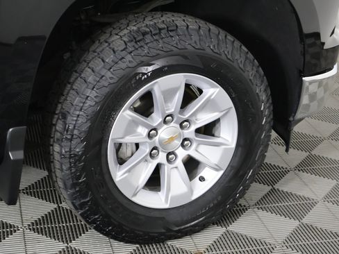 Used 2025 Chevrolet Silverado 1500 LT image 54