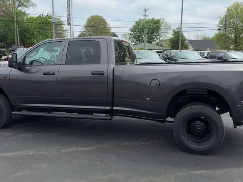 New 2026 RAM 3500 Tradesman AWD/4WD image 4