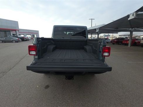 Used 2024 Jeep Gladiator Sport image 26