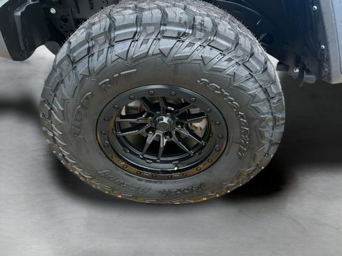 Used 2024 Jeep Wrangler Unlimited Rubicon 4xe AWD/4WD image 9